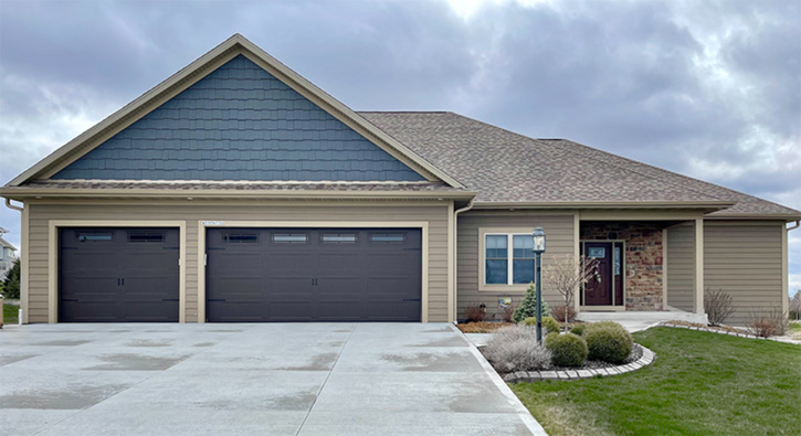w235n7320-Current-Design-exterior